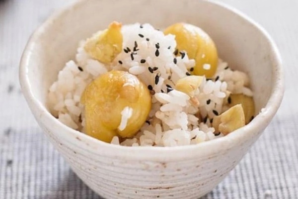 Học người Nhật cho một thứ vào cơm giúp bổ tim, dưỡng nhan-1