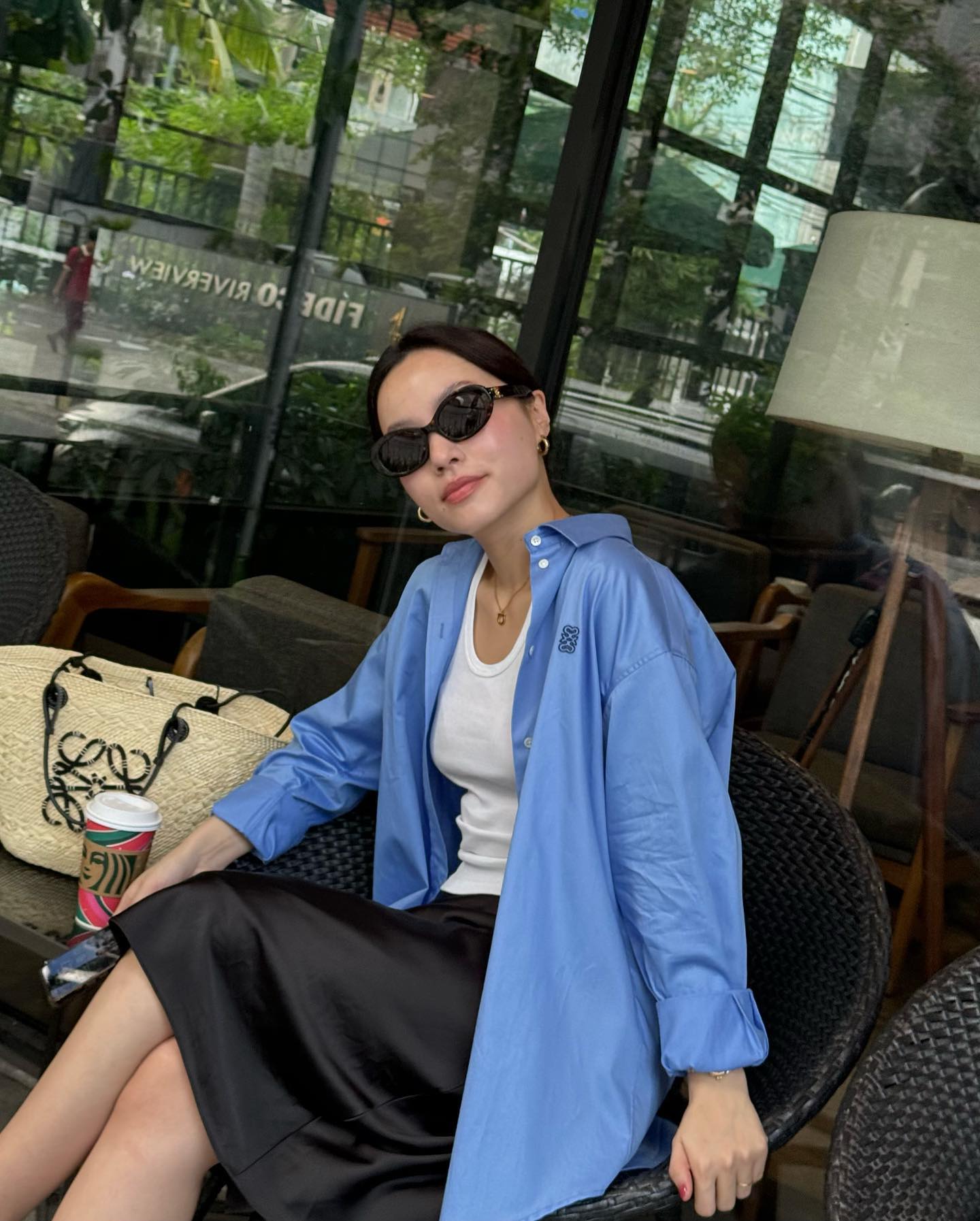 Kiểu chân váy khiến mỹ nhân Việt mê mẩn: Diện lên trẻ trung, sang hơn vài bậc-6