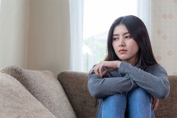 Sau khi dự đám tang anh trai, chồng dẫn theo cháu gái về sống cùng khiến tôi choáng váng-2