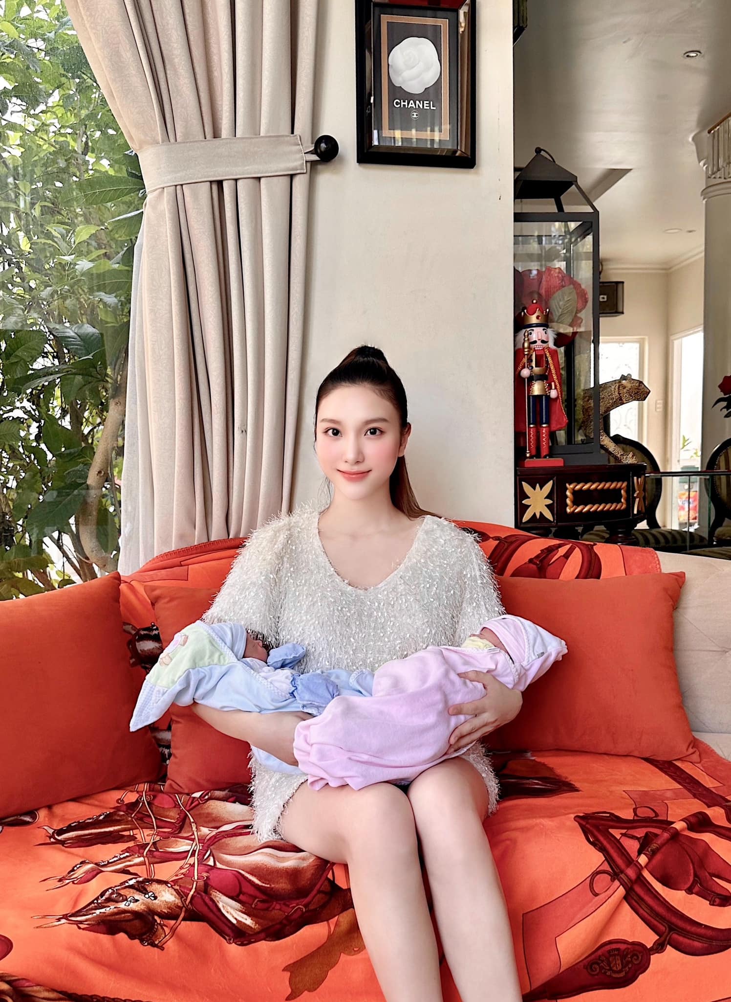 Nữ ca sĩ kín tiếng nhất hội bạn phú bà của Huyền Baby: Sự nghiệp ca hát mờ nhạt nhưng có Lamborghini 18 tỷ đồng-7