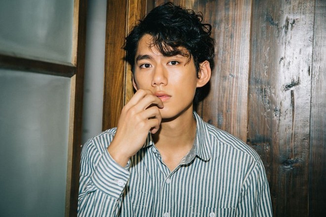 Chân dung nam diễn viên bị bắt quả tang ngoại tình ở công viên-6