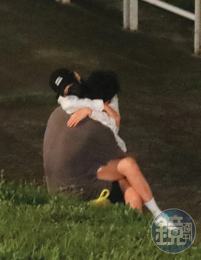 Chân dung nam diễn viên bị bắt quả tang ngoại tình ở công viên-2