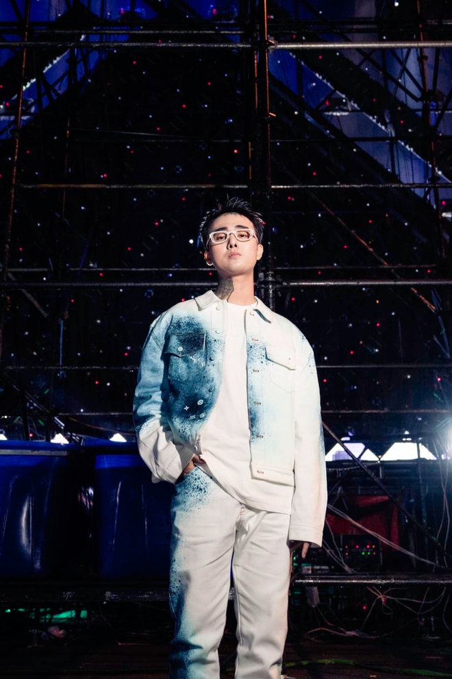 Cặp sao chia tay xong đăng đàn đấu tố dậy sóng Vbiz, hiện đều công khai có tình mới-7