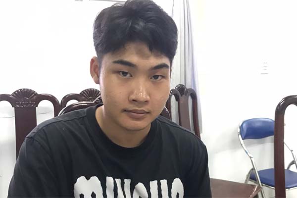 Đột kích tiệm vàng lớn ở An Giang, phát hiện vàng nghi giả thương hiệu lớn-2