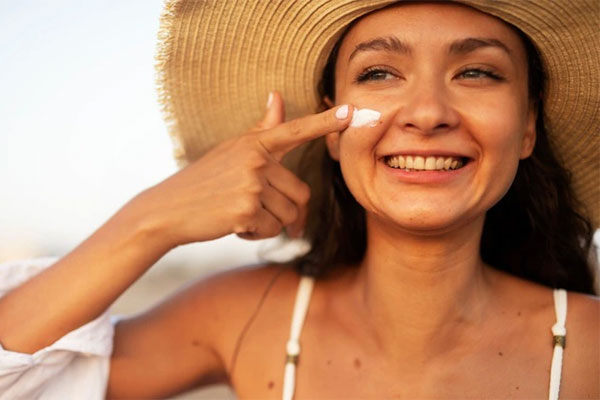 Nắng nóng đang xâm chiếm”, chống nắng thế này mới đúng cách chị em ơi!-1