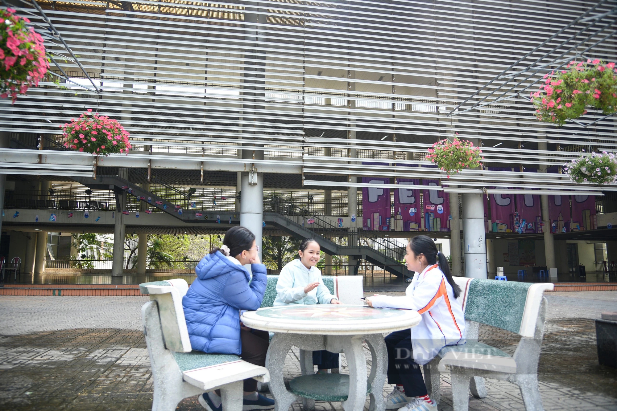 Dừng tuyển sinh lớp 6 vào Chuyên Hà Nội - Amsterdam: Đừng đặt quá nhiều kỳ vọng lên vai đứa trẻ tiểu học-1