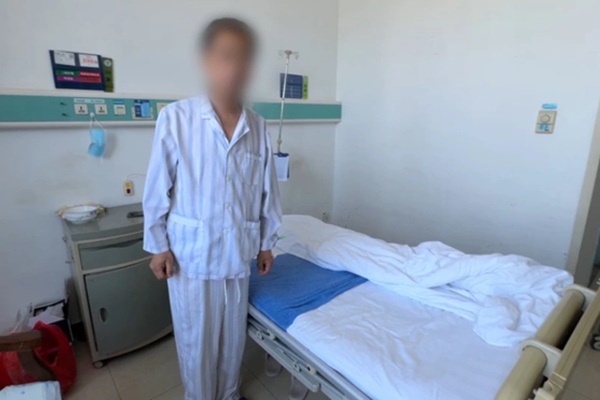 Người đàn ông đau chân, đi khập khiễng suốt 10 năm vì thứ ai cũng dùng sau bữa ăn-1