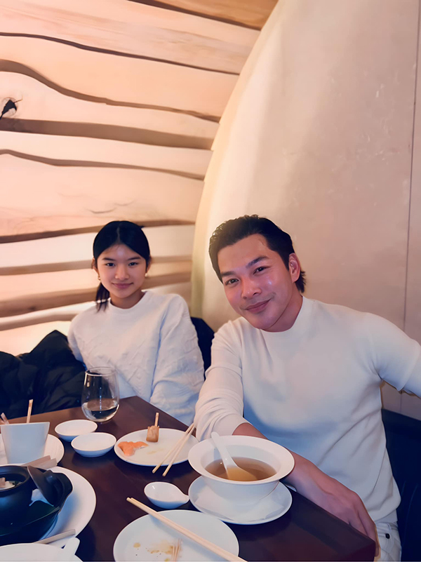 Trương Ngọc Ánh - Trần Bảo Sơn sau 10 năm ly hôn: Người vướng ồn ào chia tay tình trẻ, người kín tiếng-10