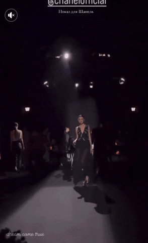 Vợ Tây của Bùi Tiến Dũng lộ mắt thâm quầng, đưa con trai đến sân bay hội ngộ với chồng chỉ vỏn vẹn một tiếng rồi lại xa nhau-6