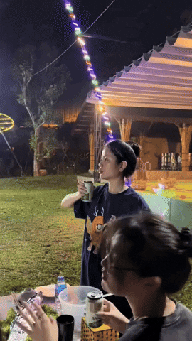 Chu Thanh Huyền uống bia, quậy tưng bừng trước đám cưới, tự tay làm một món ăn độc lạ cho Quang Hải nhưng kèm theo cảnh báo-1