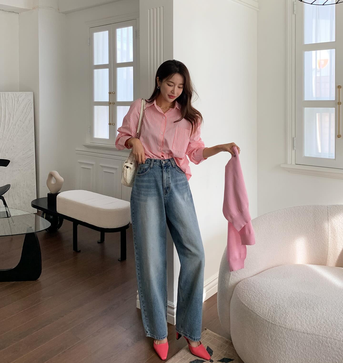 Mặc đẹp không khó với 10 cách phối áo sơ mi và quần ống rộng chuẩn sành điệu-6