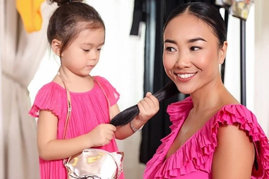 Chia sẻ cũ của Đoan Trang bất ngờ gây bão, cô nói gì mà cư dân mạng khen tới tấp: Người Việt thì phải dạy con như thế!