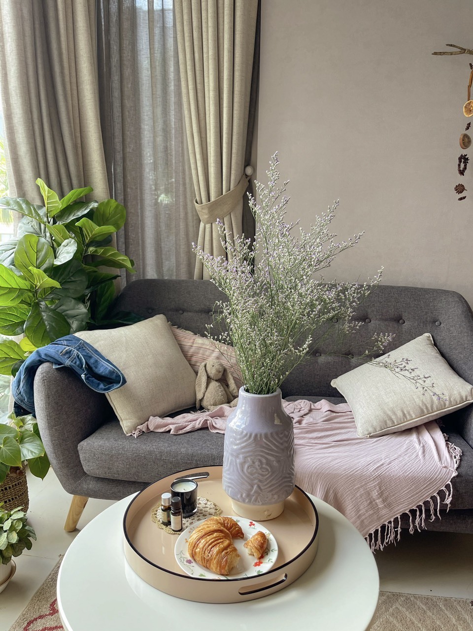 Không phải Hoàng Thùy Linh, một nàng thơ khác của Đen Vâu gây ấn tượng với căn nhà phong cách-16