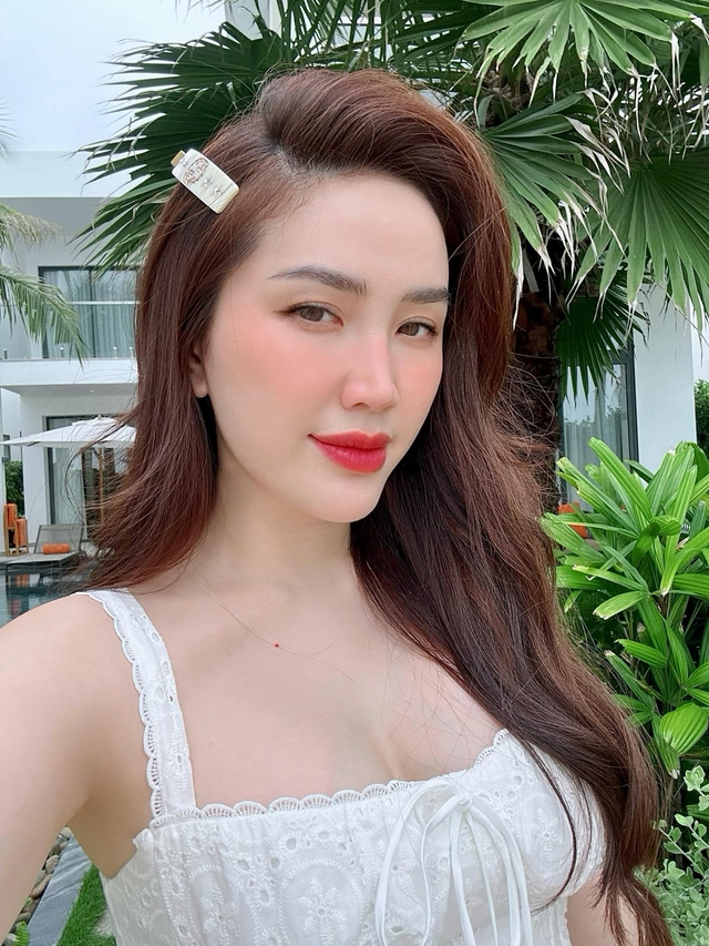 Nhan sắc gợi cảm tuổi U40 của công chúa showbiz Việt, lấy chồng đại gia hơn 10 tuổi, sống giàu sang-1