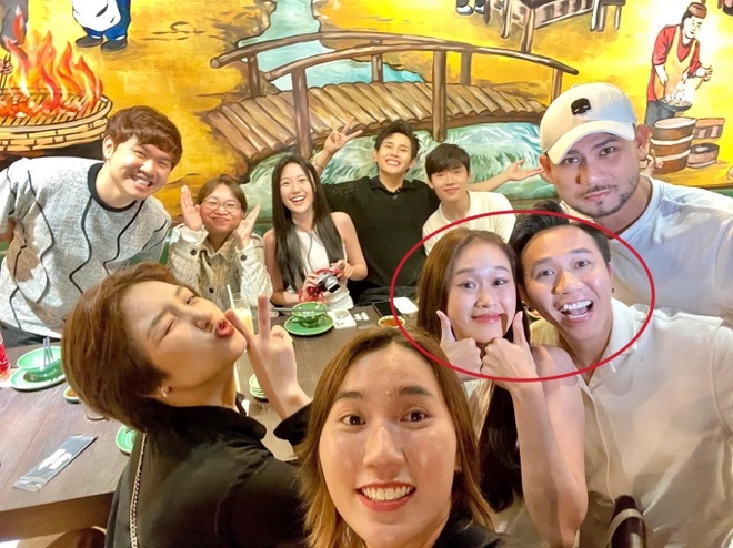 Anh Đức và vợ sắp cưới: Công khai sánh đôi ở sự kiện, giữ nguyên tắc đặc biệt trên MXH-9