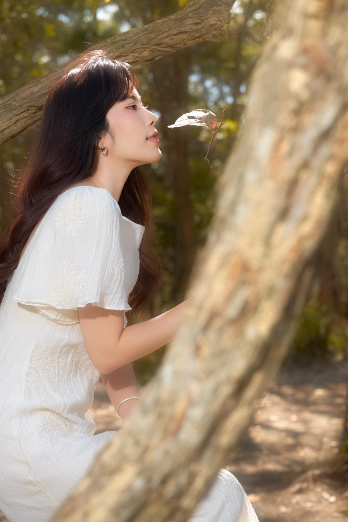 Fan khóc khi xem Nam Em hát live lần cuối trước khi dọn đồ lên Đà Lạt-3