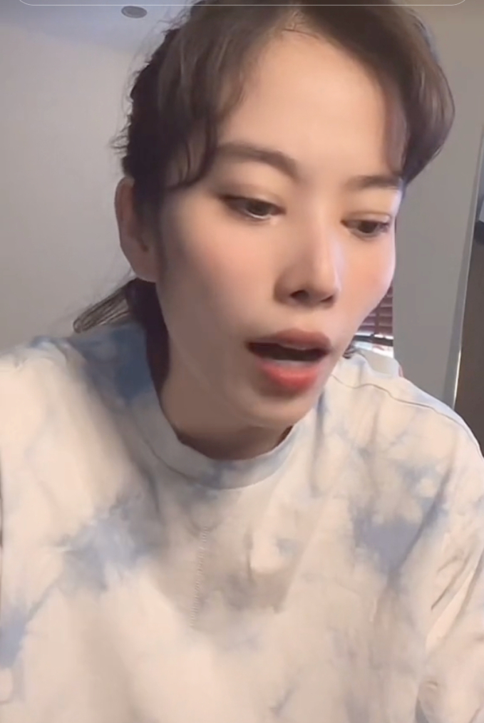 Fan khóc khi xem Nam Em hát live lần cuối trước khi dọn đồ lên Đà Lạt-1