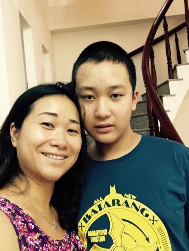 Nghệ sĩ nổi tiếng có con bị bệnh tâm lý: Người không còn nước mắt để khóc, người từng bị con đạp vào mặt-3