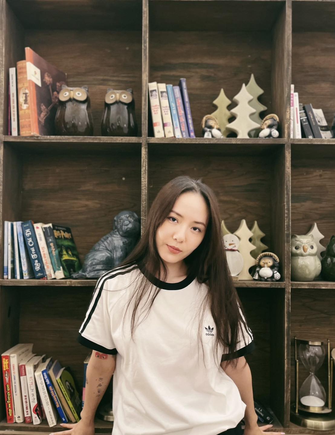 Ca sĩ Phương Linh ở tuổi 40: Trẻ trung, sành điệu không kém em gái Phương Ly nhờ 4 món thời trang-4