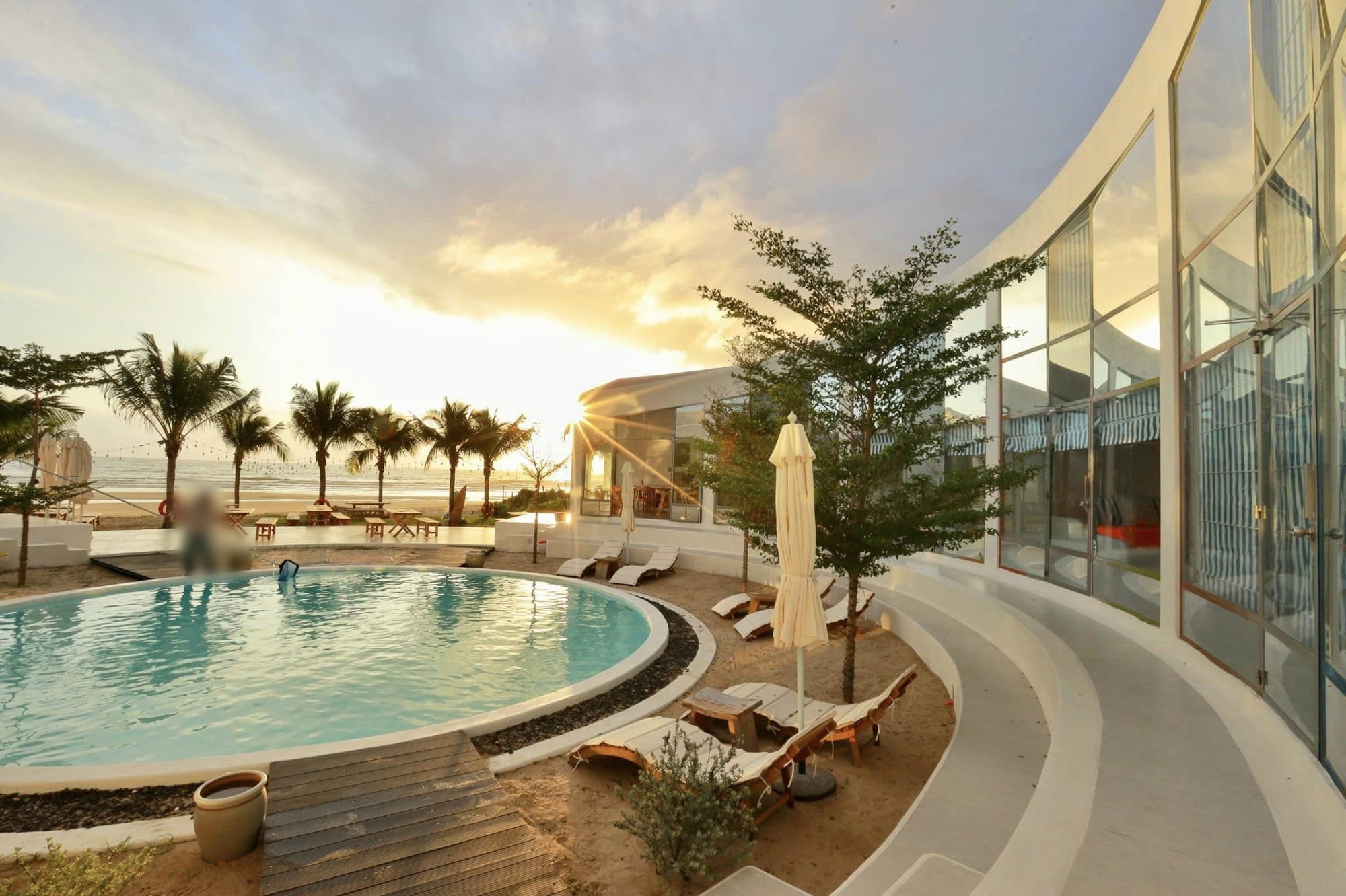 Cựu người mẫu lấy chồng đại gia từng có 3 đời vợ: Bỏ showbiz về làm bà chủ lớn, nắm trong tay loạt bất động sản đắt giá-5