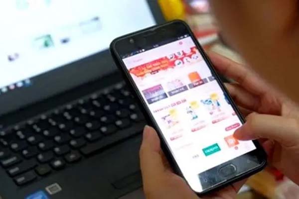 Hành khách rơi số tiền tích lũy 10 năm ở sân bay Nội Bài-3