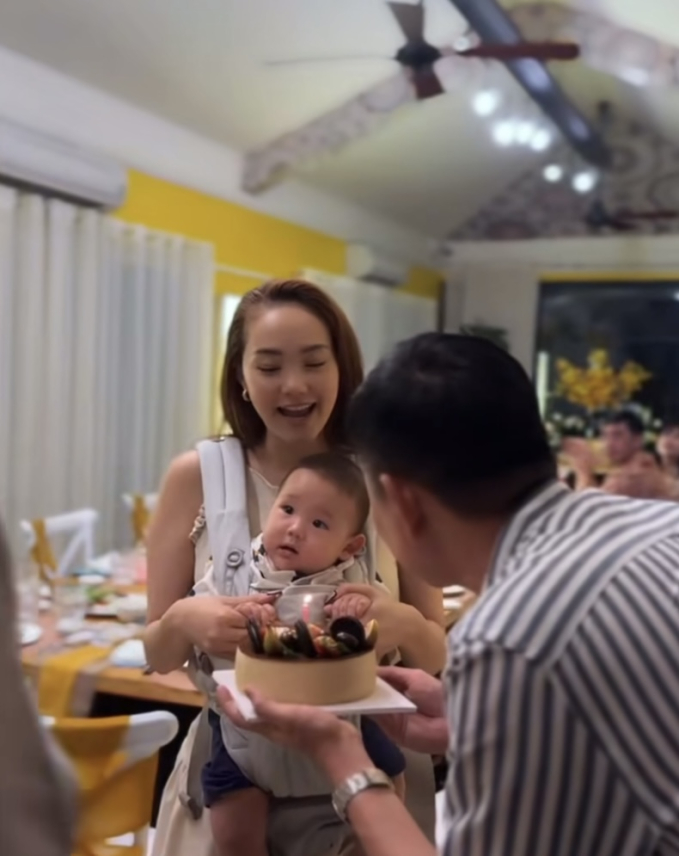 Minh Hằng tổ chức sinh nhật cho chồng: Bí mật đặt căn penthouse view cực đỉnh, còn công khai cảnh khoá môi-5