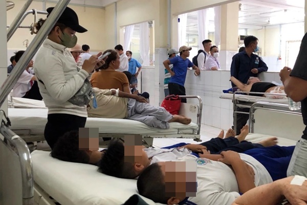 Vụ nữ sinh Nha Trang tử vong: Tiếp tục tăng số học sinh nhập viện-2