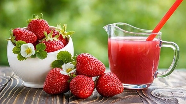 Cách làm sinh tố dâu tây thơm ngon, mát lạnh giải nhiệt mùa hè-1