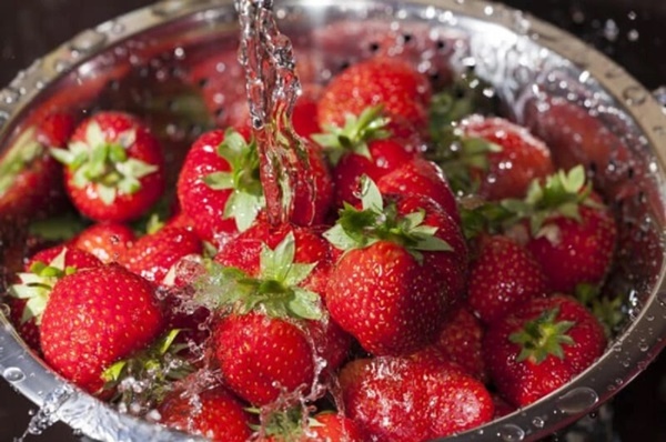 Cách làm sinh tố dâu tây thơm ngon, mát lạnh giải nhiệt mùa hè-2