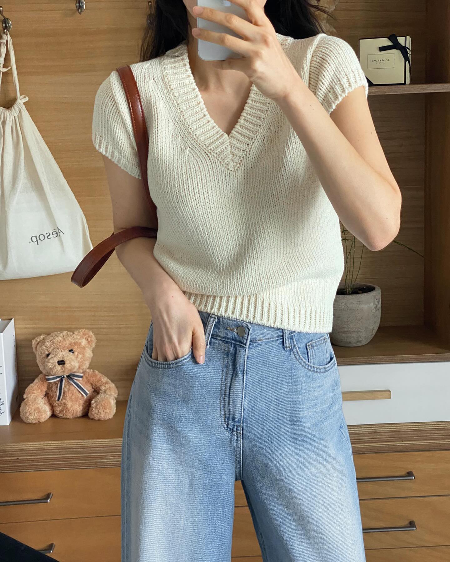 4 mẫu áo thanh lịch dành cho nàng thích phong cách tối giản-5