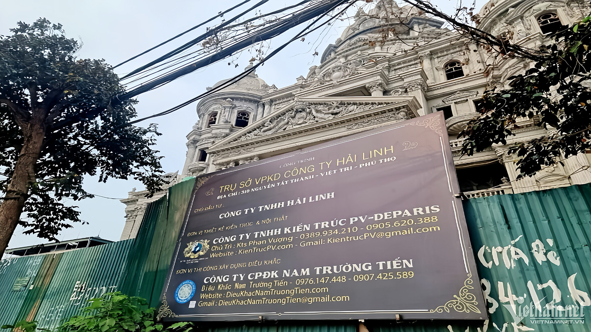 Tòa lâu đài nguy nga trên khu đất vàng của đại gia xăng dầu-8