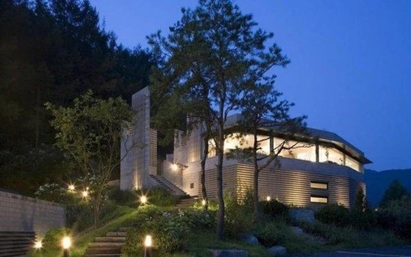 Nữ ca sĩ từng trượt tay đăng ảnh giường chiếu: Phú bà sở hữu khối tài sản hơn 1.000 tỷ, mua đứt căn penthouse 13 tỷ bằng tiền mặt-5