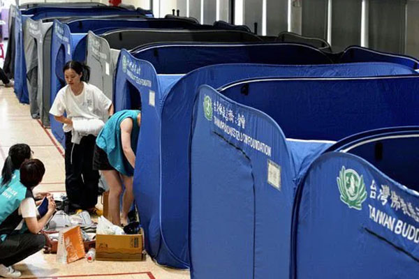 Động đất Đài Loan: Nghiêng tới 25 độ, tòa nhà biểu tượng 10 tầng bị phá-4