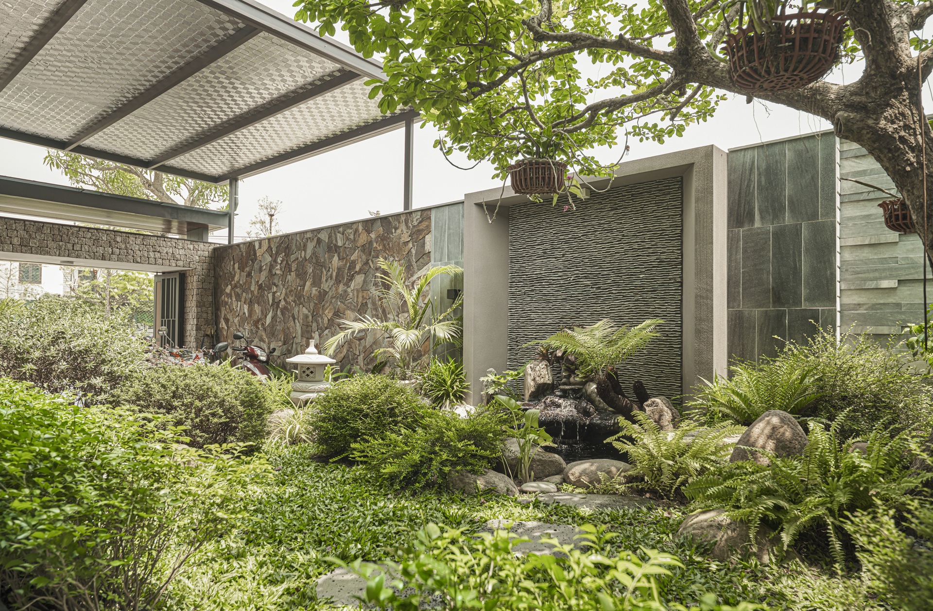 Con trai chi 3 tỷ đồng xây ngôi nhà như khu nghỉ dưỡng tặng cha mẹ-3