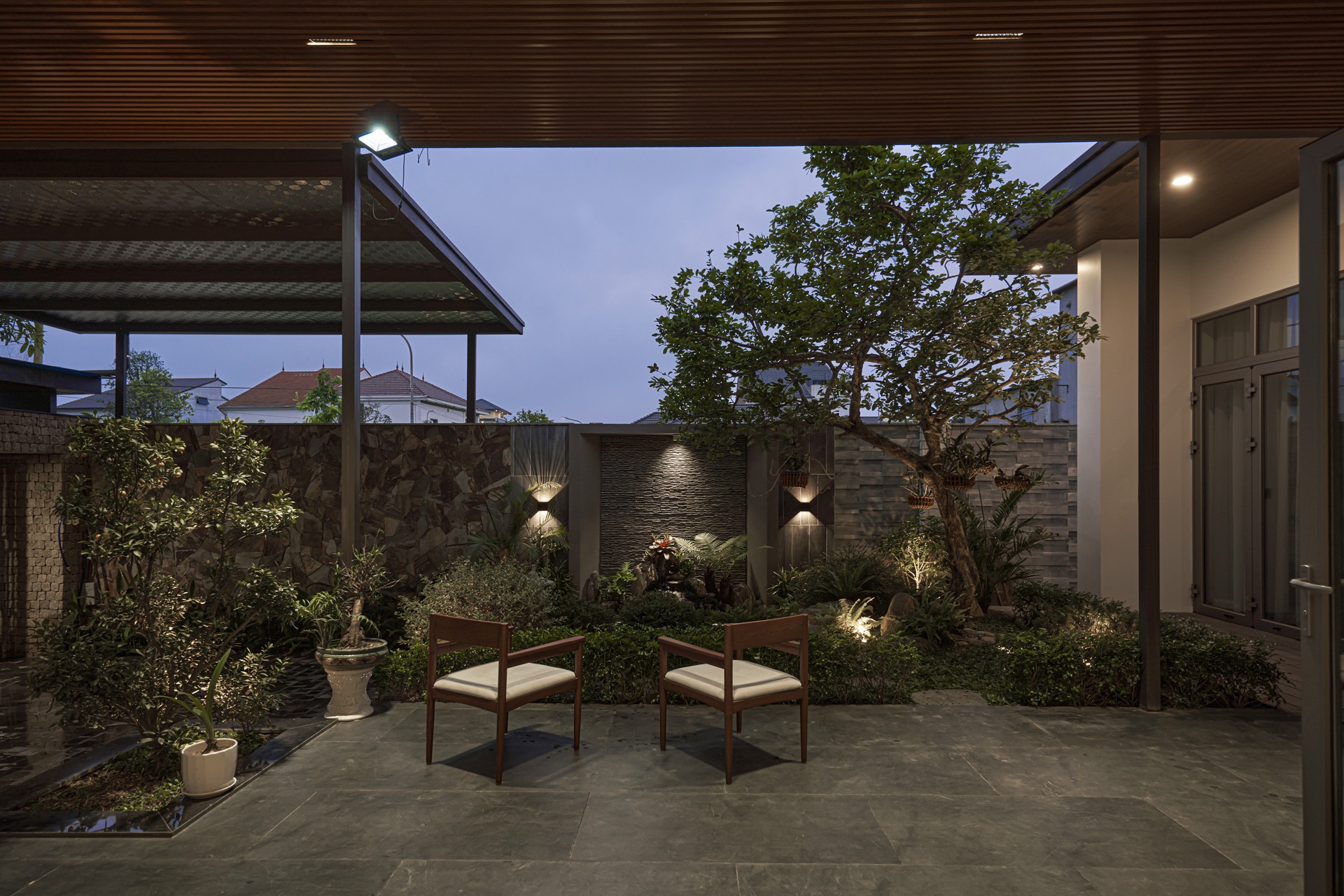 Con trai chi 3 tỷ đồng xây ngôi nhà như khu nghỉ dưỡng tặng cha mẹ-10