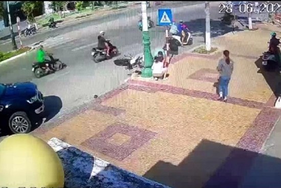 Mở lại phiên phúc thẩm vụ án cựu thiếu tá tông nữ sinh ở Ninh Thuận tử vong