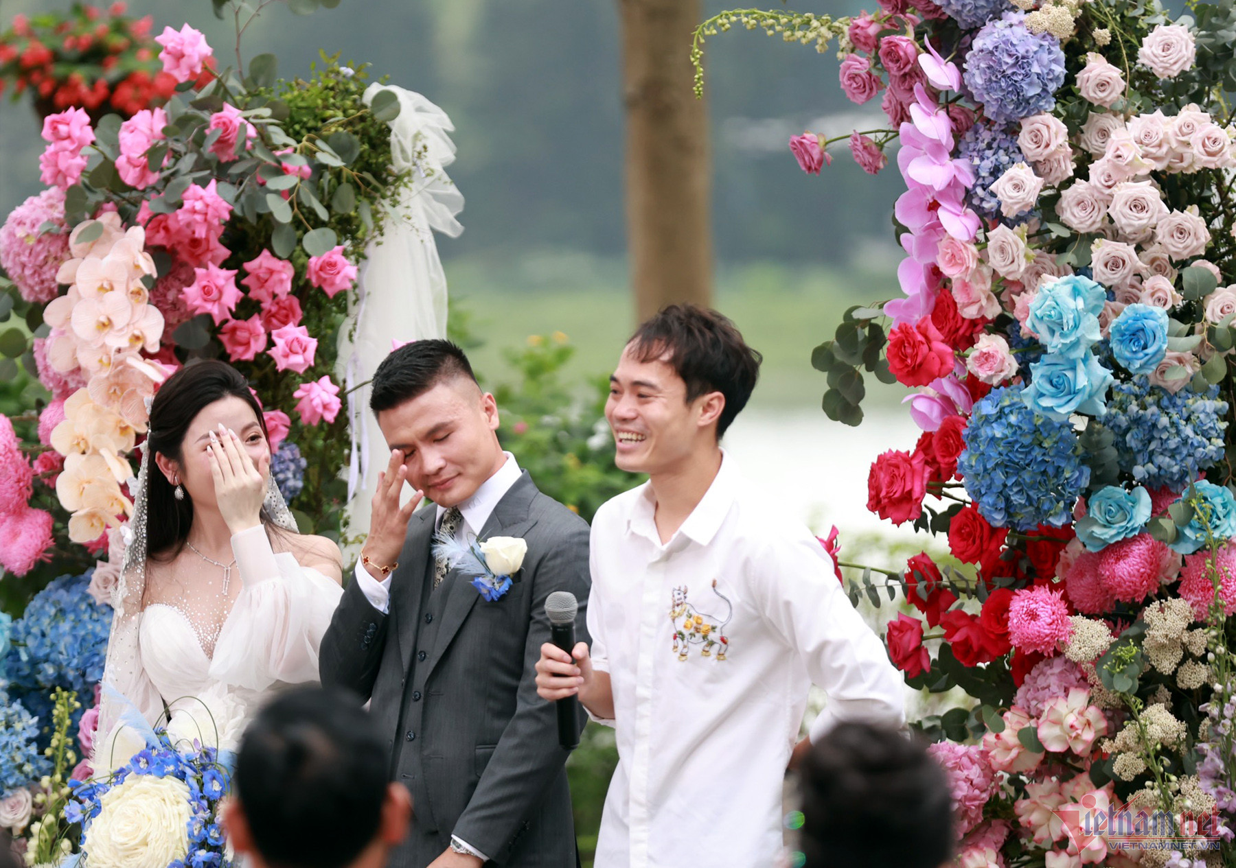 Quang Hải - Chu Thanh Huyền báo tin vui... săn Rồng thành công-7