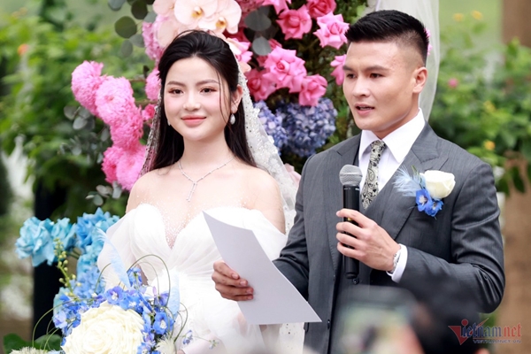 Không có thịt gà nhưng menu tiệc cưới Quang Hải - Chu Thanh Huyền hôm nay toàn món xịn, không hổ danh khách sạn 5 sao-7