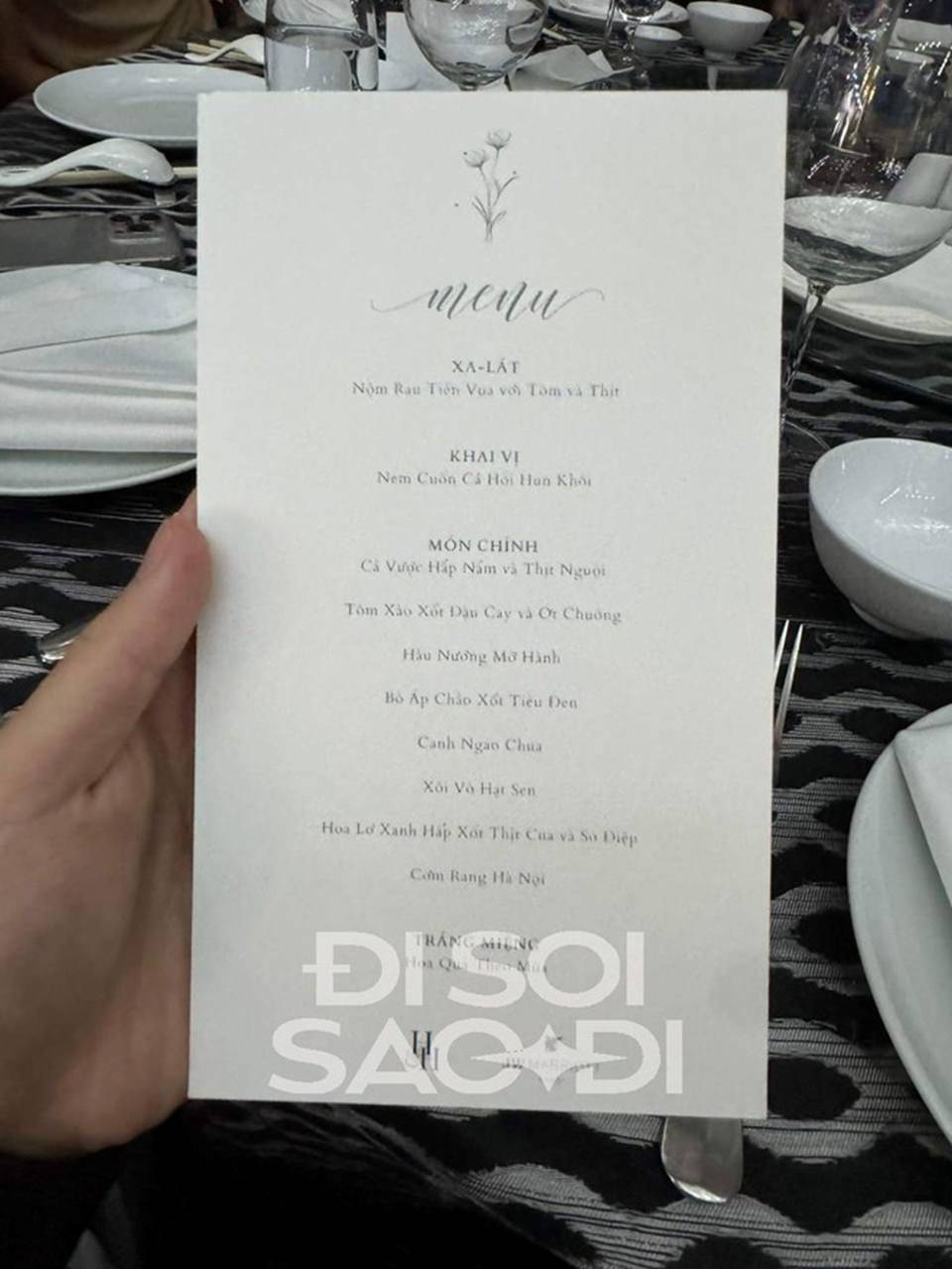 Không có thịt gà nhưng menu tiệc cưới Quang Hải - Chu Thanh Huyền hôm nay toàn món xịn, không hổ danh khách sạn 5 sao-3