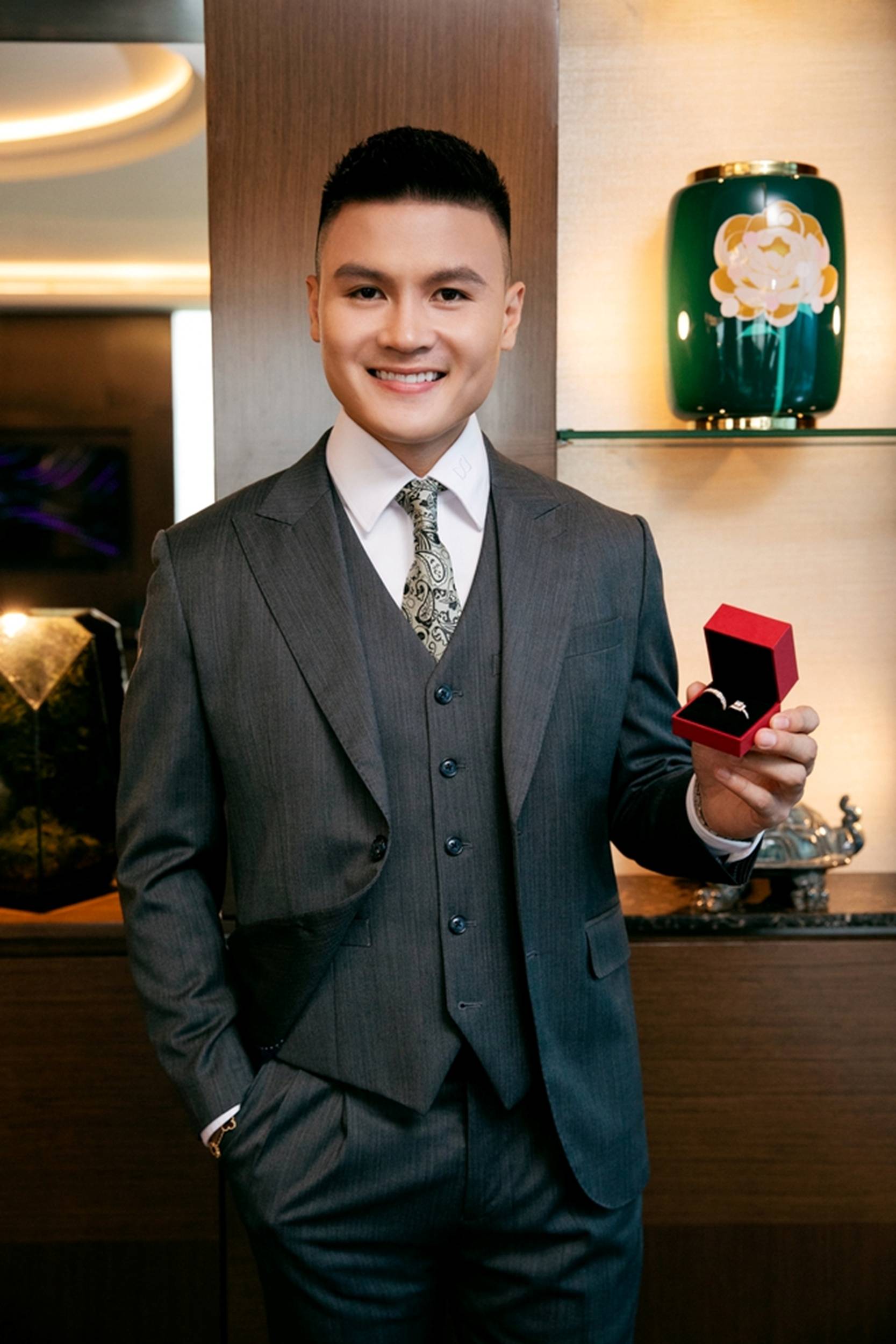 Chùm ảnh nét căng: Toàn cảnh đám cưới sang chảnh của Quang Hải và Chu Thanh Huyền, khoảnh khắc công bố tin vui cực ý nghĩa!-3