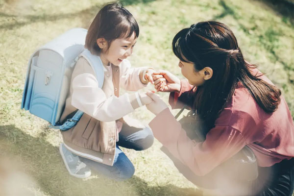 Dù con bạn bao nhiêu tuổi cũng hãy nói cho con biết 7 bí mật này, nếu không sẽ gây hại suốt đời-1