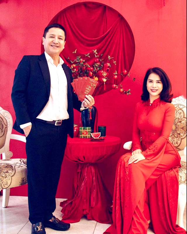 Táo giao thông Chí Trung tuổi U65: Ở bên bạn gái á hậu kém 17 tuổi, vẫn ghen tuông, yêu cuồng nhiệt-6