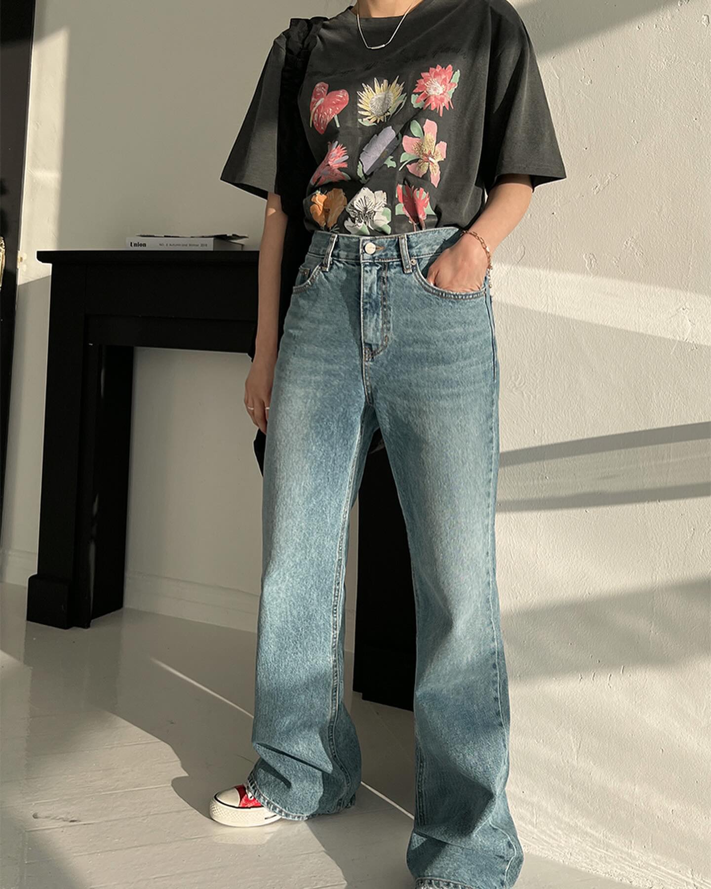 4 xu hướng trang phục denim phủ sóng mùa hè 2024, cứ mặc là trẻ trung-2