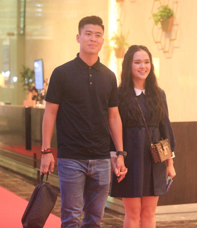 Duy Mạnh tâm sự với con trai về nơi ngày xưa bố mẹ cưới nhau siêu dễ thương, nhưng phải khoá bình luận vì một lý do-3