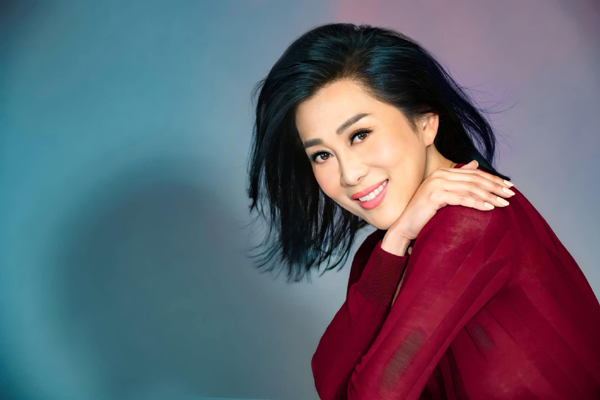 Nữ MC nức tiếng hải ngoại: Con gái cựu Hoa khôi Sài Gòn xưa, U60 vẫn khoe dáng sexy, đời tư bí ẩn-2