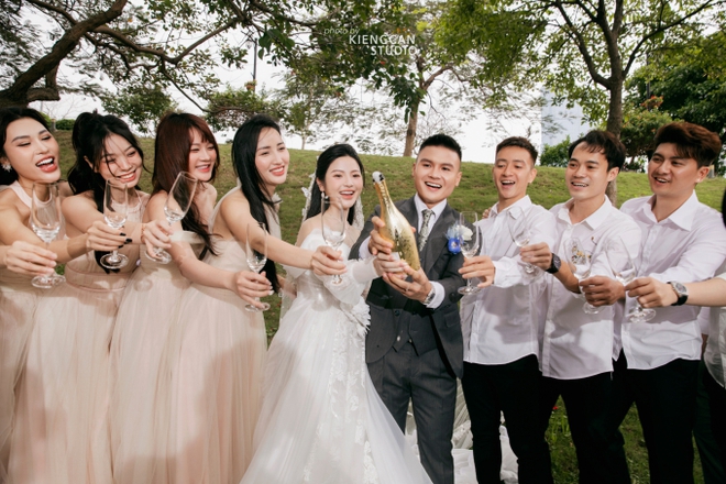 Văn Toàn tự nhận tóc rụng gần hết” vẫn chưa cưới vợ, Quế Ngọc Hải tung ngay ảnh chứng minh sự thật-7