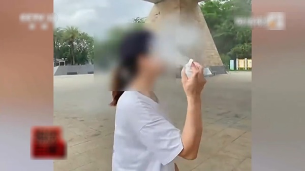 Chàng trai 20 tuổi phổi trắng xóa vì chiêu chống nắng của nhiều người-2