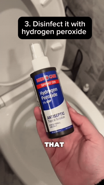 Sai lầm khi vệ sinh bồn cầu nhiều người mắc phải: Bảo sao nhà tắm luôn hôi và chứa mầm bệnh nguy hiểm-3