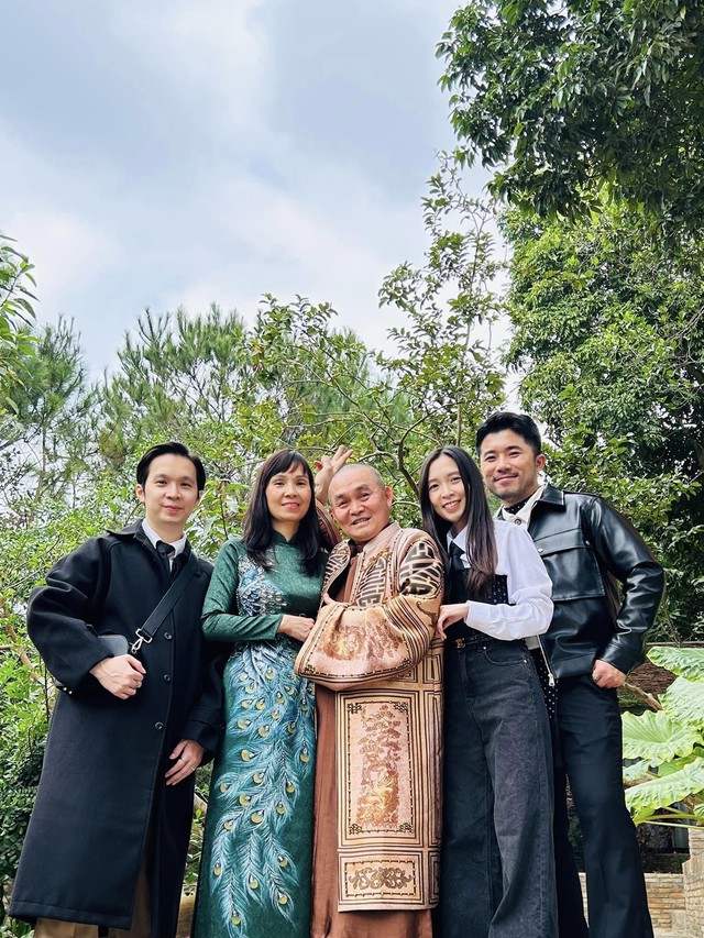 Con trai kín tiếng của Xuân Hinh là ai mà khiến nam danh hài lừng lẫy tự hào?-3