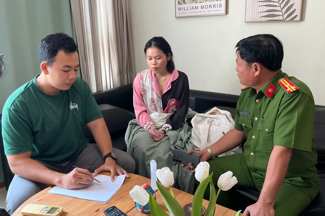Cô gái 21 tuổi dẫn dụ 2 cháu bé ở phố đi bộ Nguyễn Huệ về căn hộ chung cư như thế nào?-1